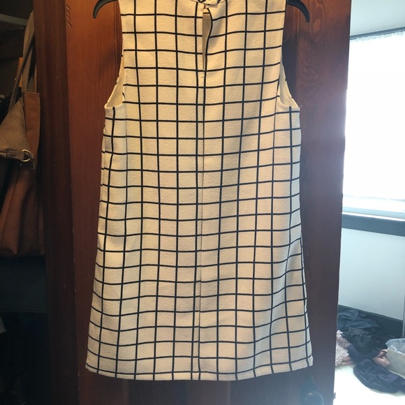 Grid patterned shift dress - Picture 2 of 2
